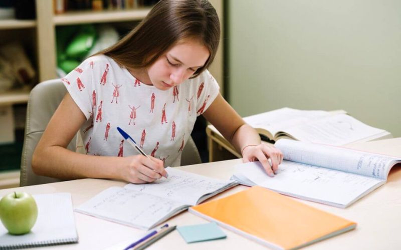 một số lưu ý khi tự học tiếng Anh giao tiếp tại nhà